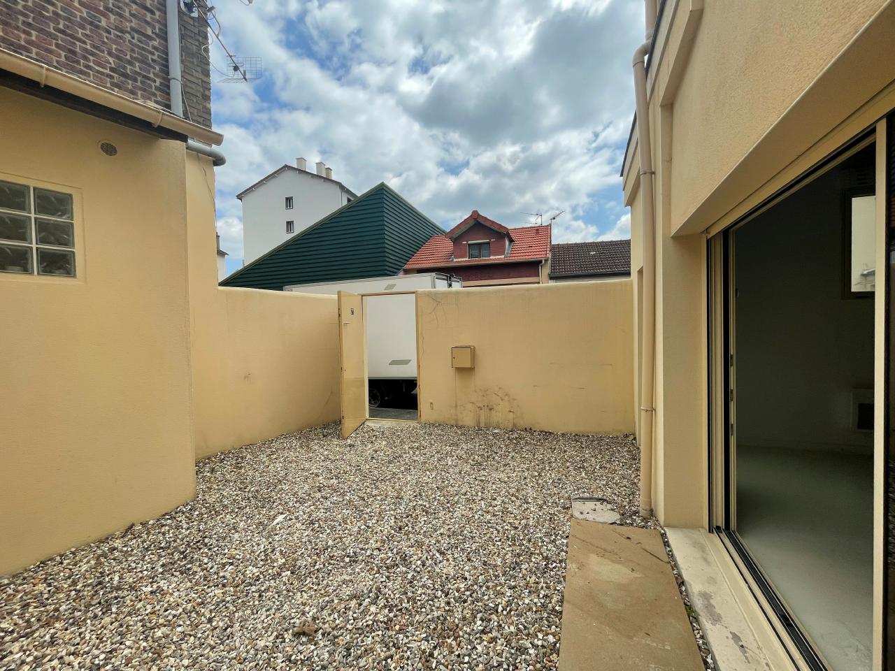Local d'activité Ivry-sur-Seine 89m² Location local d'activité Ivry-sur-Seine Val-de-Marne OLACT2420133 0